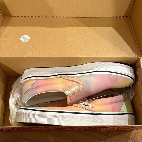 Brand New Vans - Picture 2 of 5